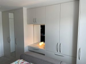 wardrobe-with-vanity-dresser