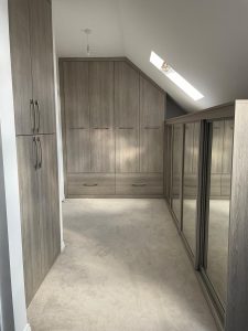 bespoke-walk-in-wardrobe